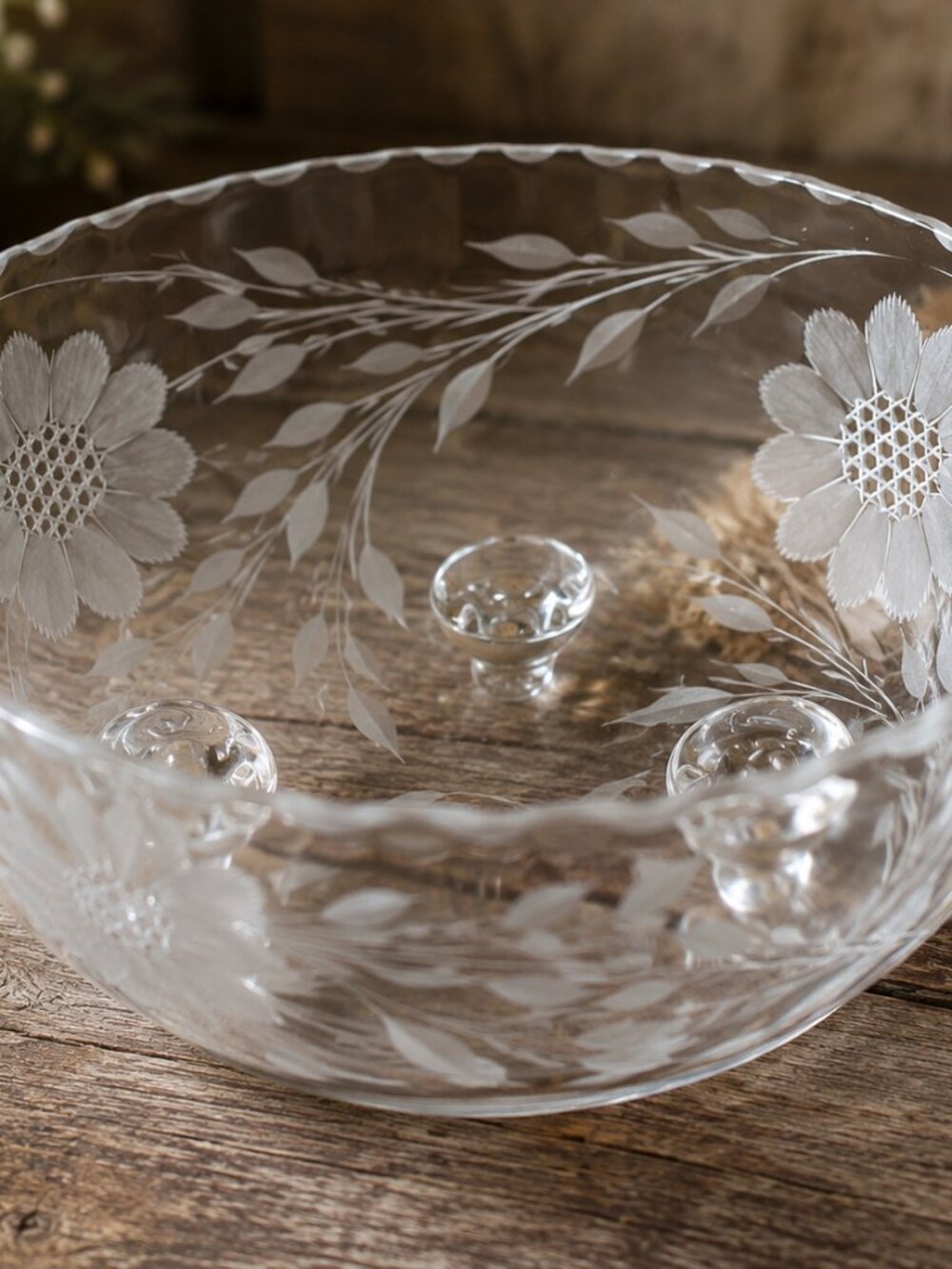 SB-25--Vintage French Glass Bowl Wheat Floral Pattern Made in France 6"